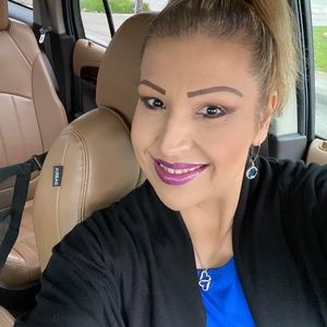 Meet your Posher, Silvia veronica